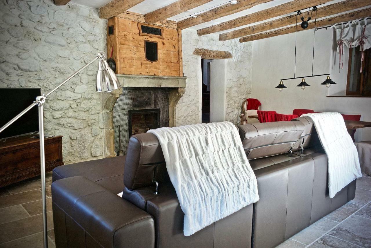 Chambres D'Hotes Des Lodges De La Cascade Yenne 外观 照片