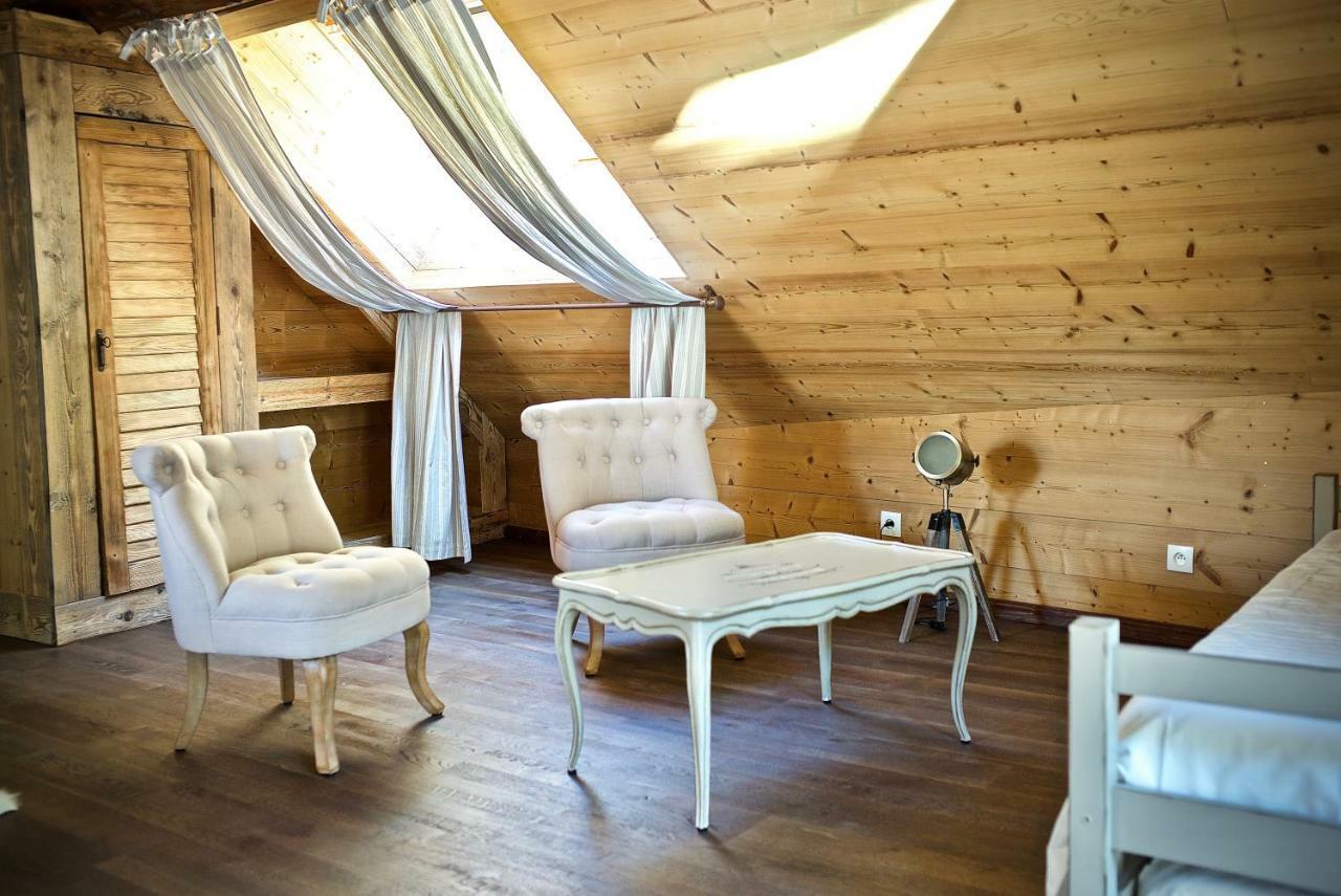 Chambres D'Hotes Des Lodges De La Cascade Yenne 外观 照片